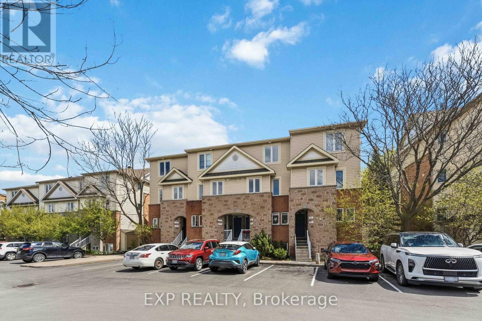 81 Strathaven Private