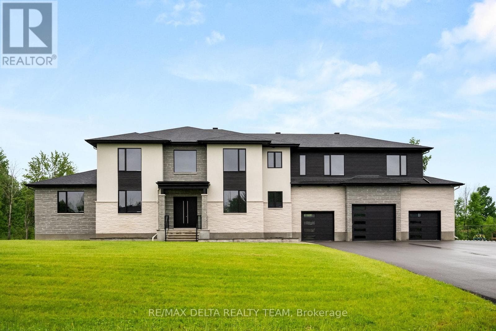 663 Ballycastle Crescent