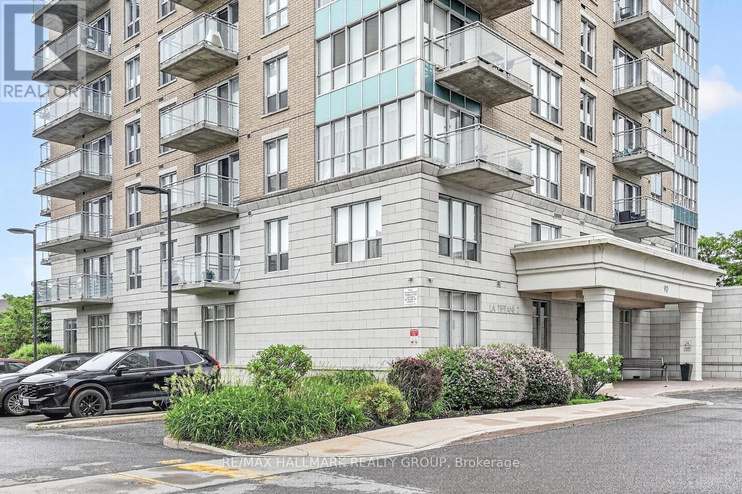 1107 - 90 Landry Street