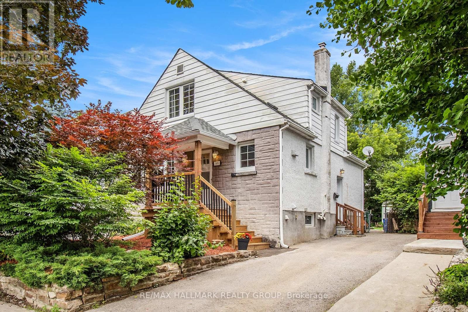 99 Dagmar Avenue