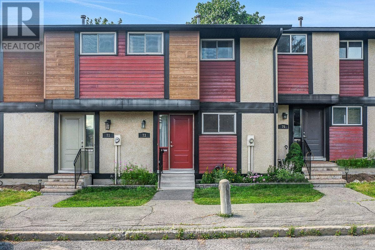 94 - 73 Mcclintock Way