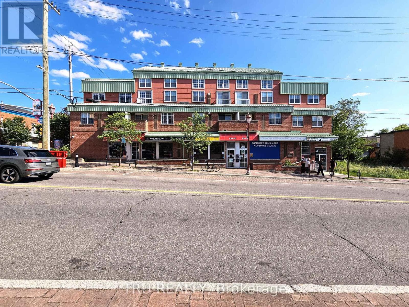 20 - 838 Somerset Street W