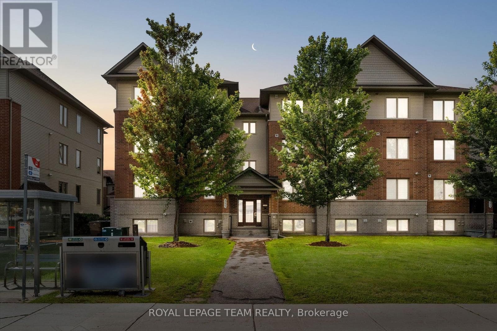2 - 313 Cresthaven Drive