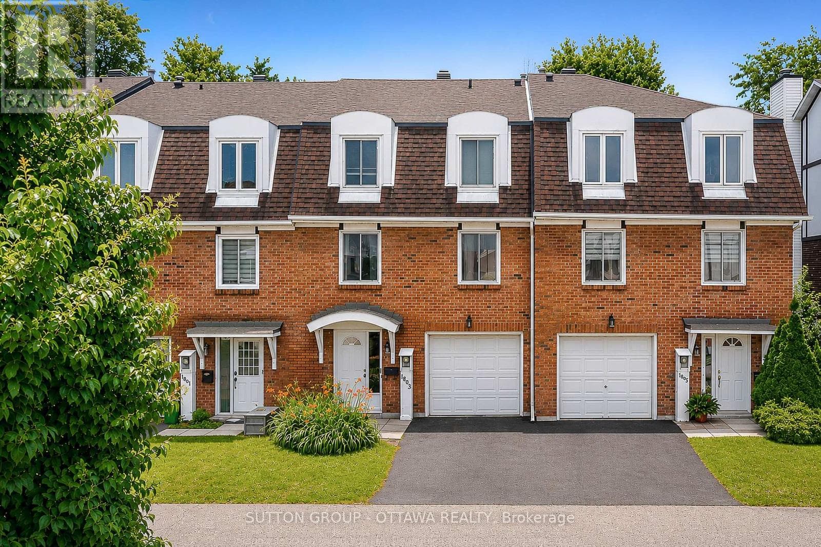 39 - 1803 Axminster Court