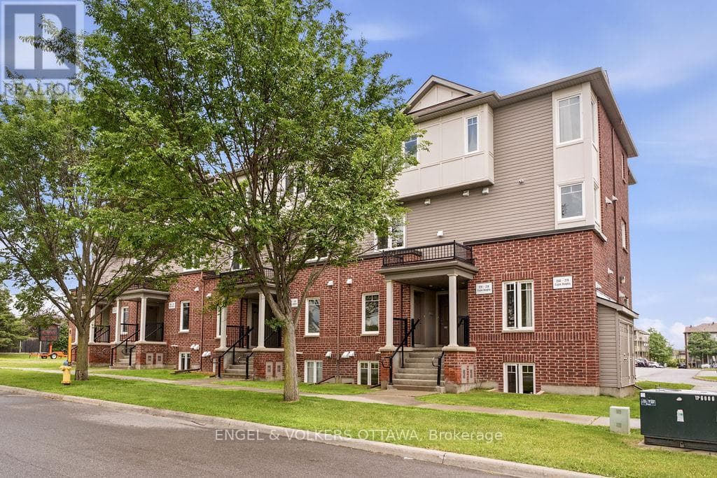 270 Espin Heights