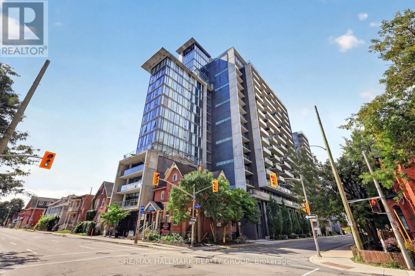 1613 - 224 Lyon Street N