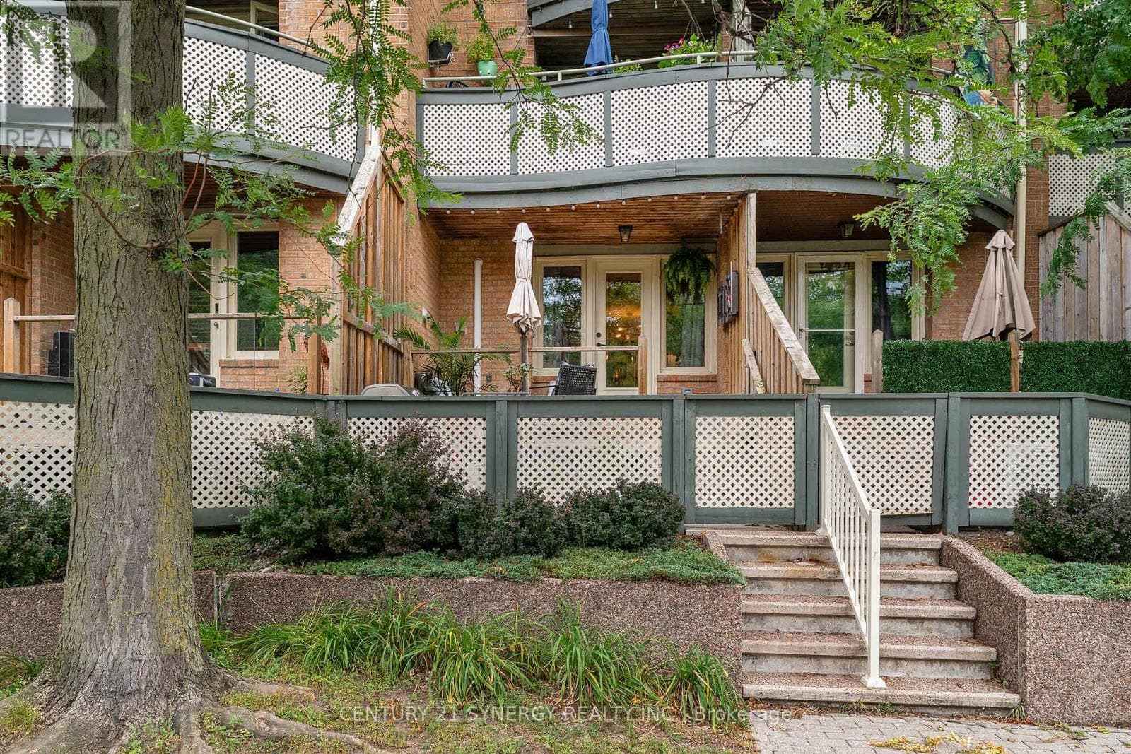 5 - 2 Columbus Avenue