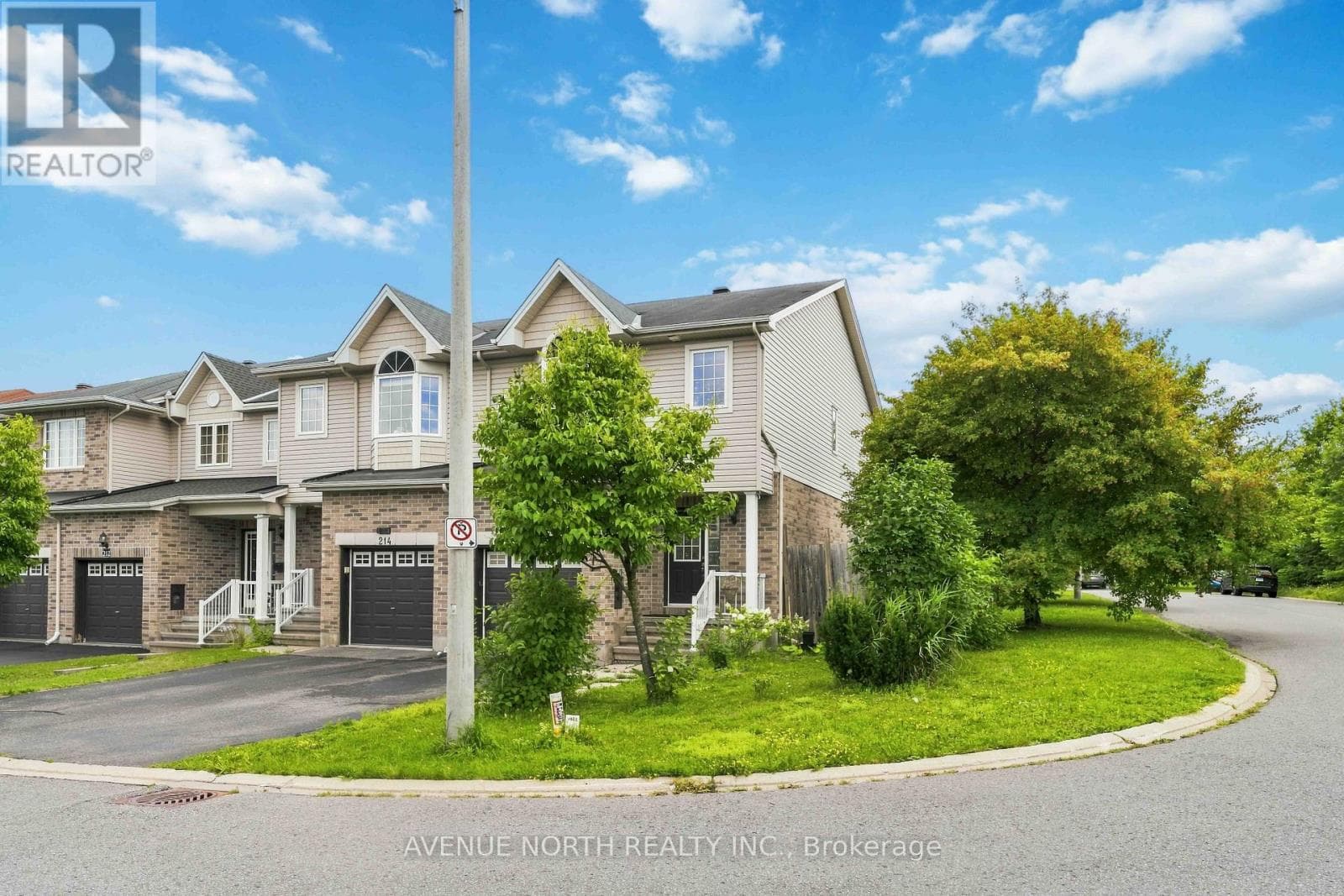 216 Cityview Crescent