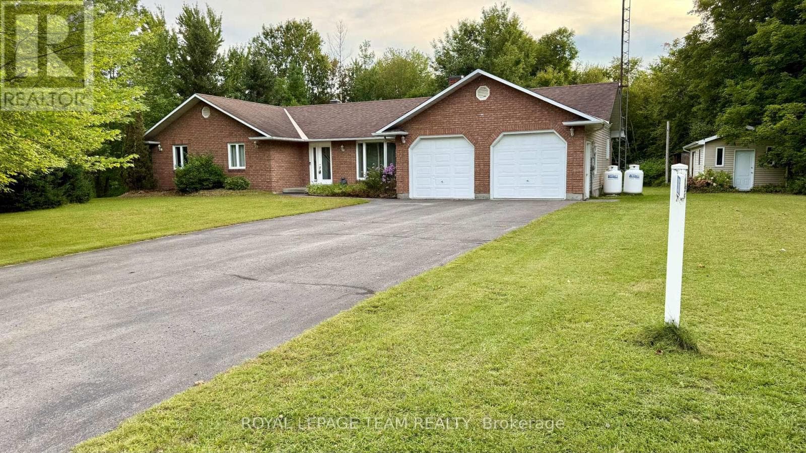 2506 Rollin Road