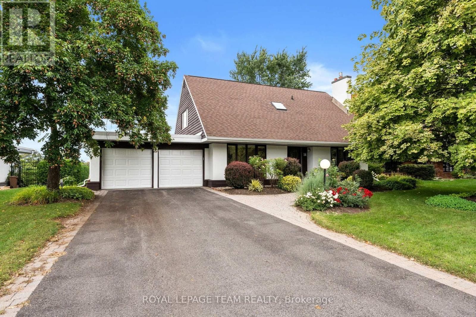 14 Lismer Crescent