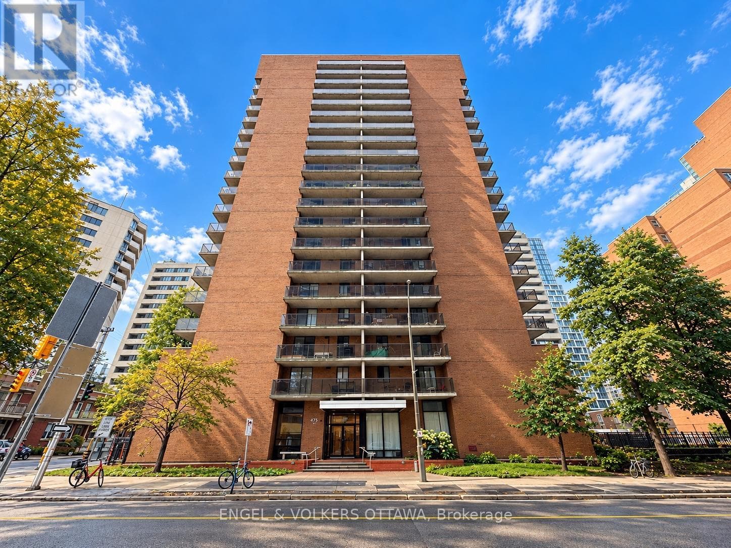 606 - 475 Laurier Avenue W