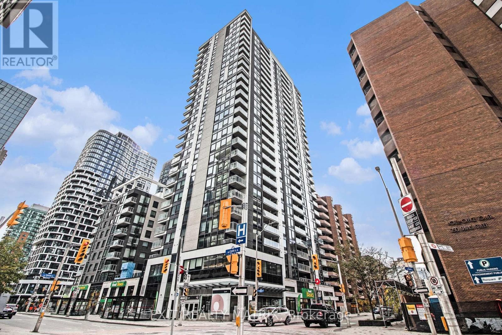 1101 - 340 Queen Street