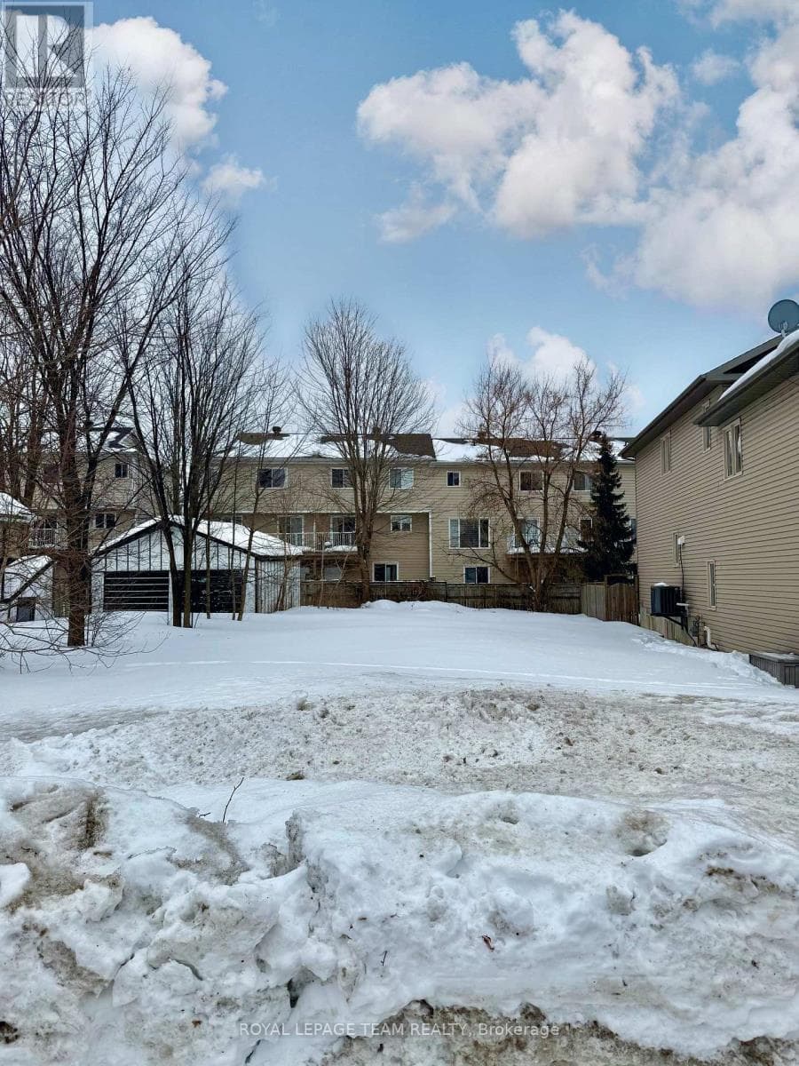 1138-1140 Snow Street