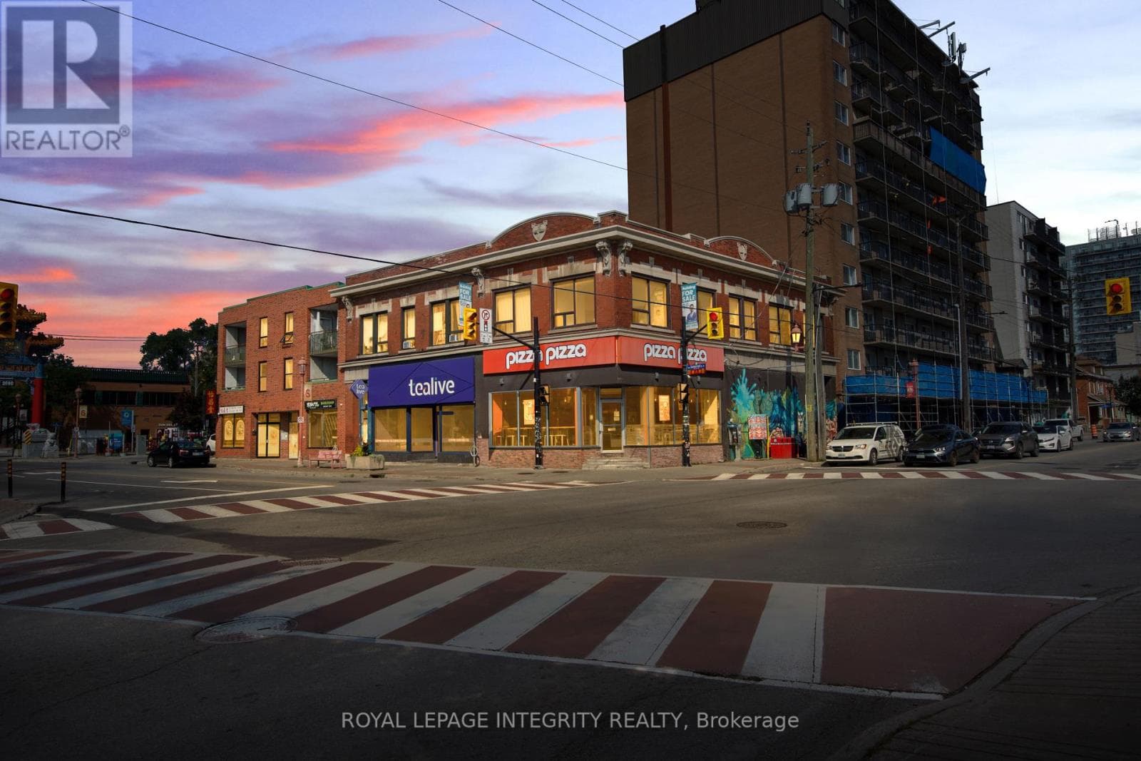 673-675 Somerset Street W