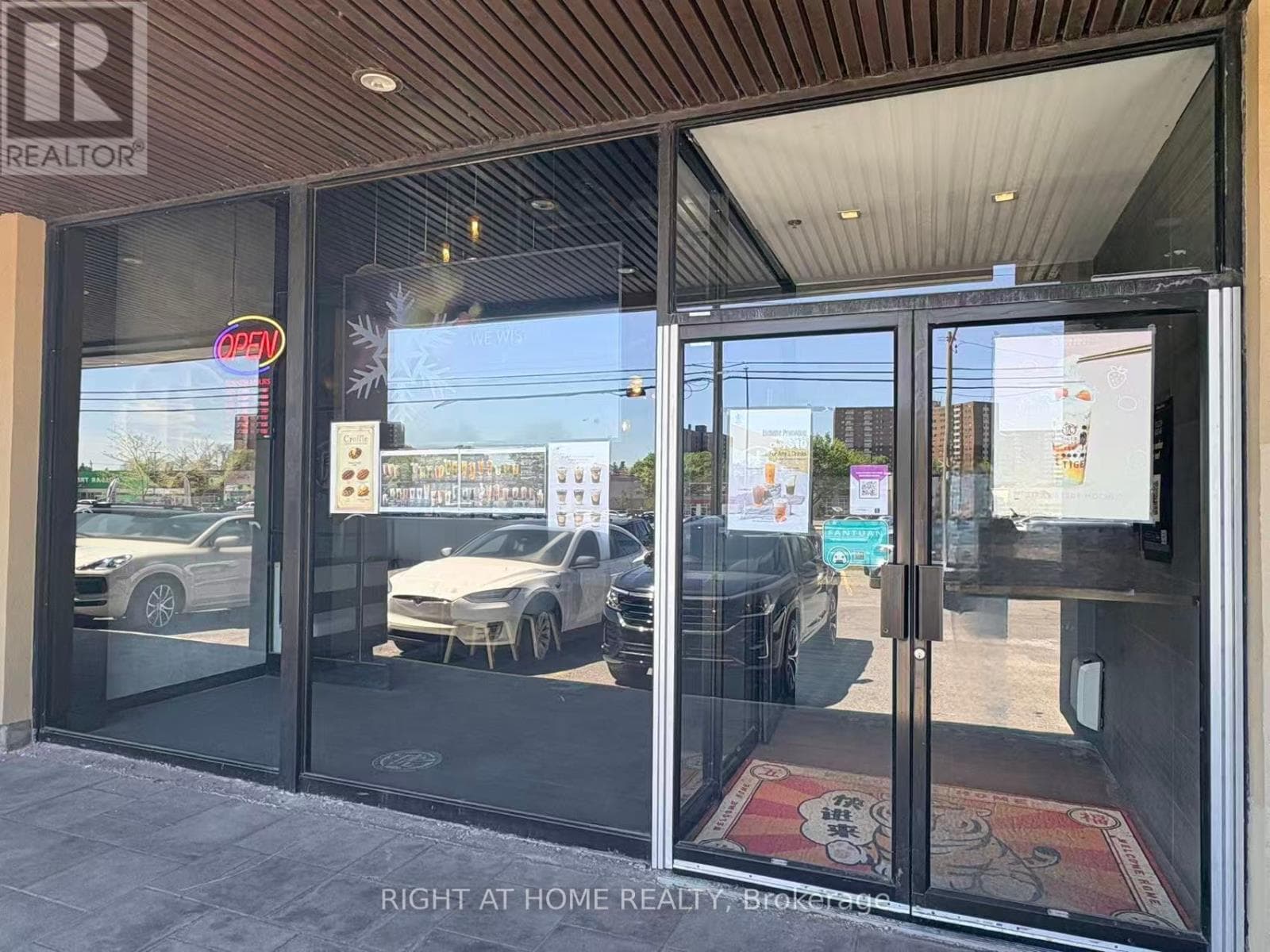 N/A - 1558 Merivale Road
