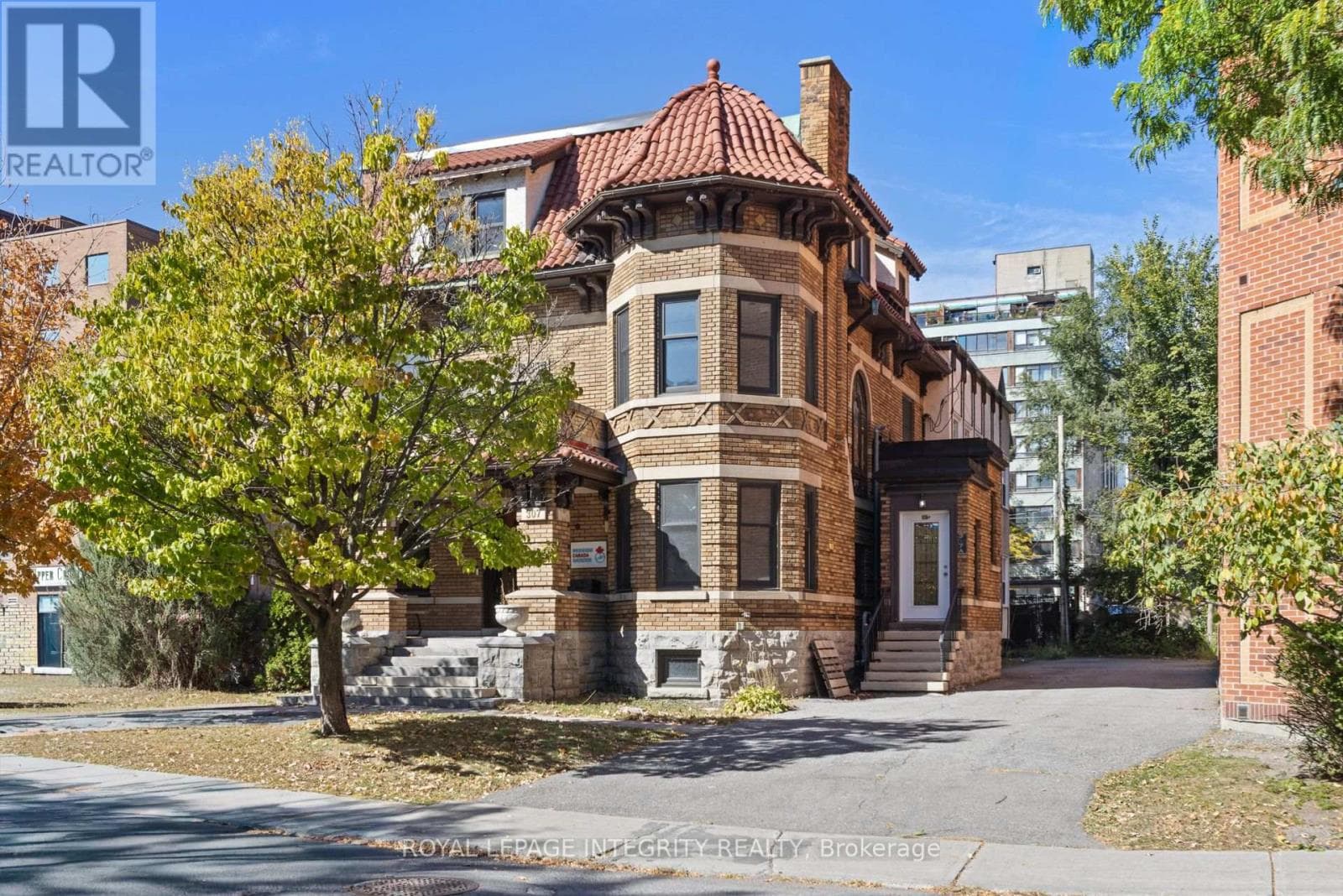 307 Gilmour Street