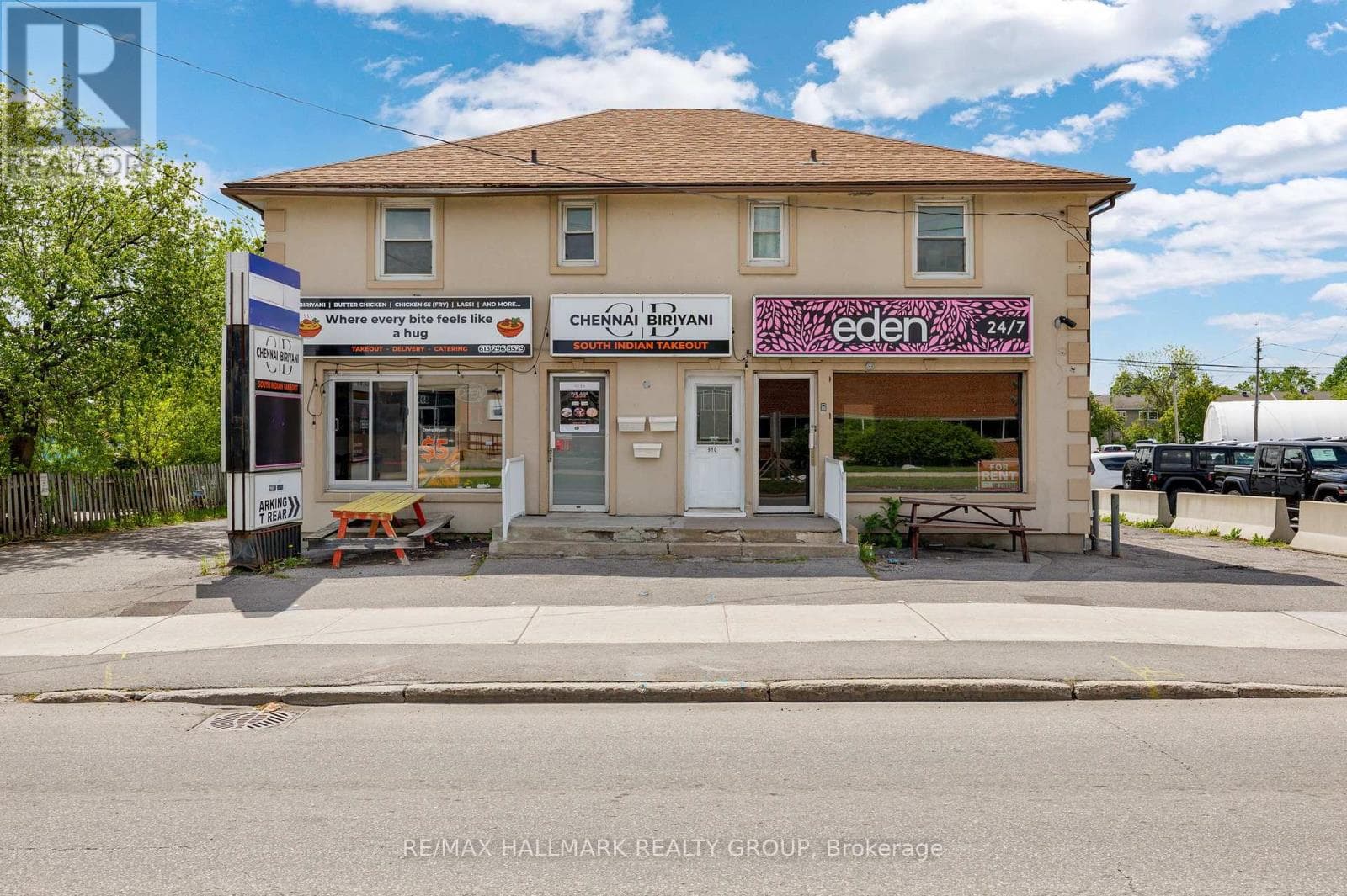 912 St Laurent Boulevard S