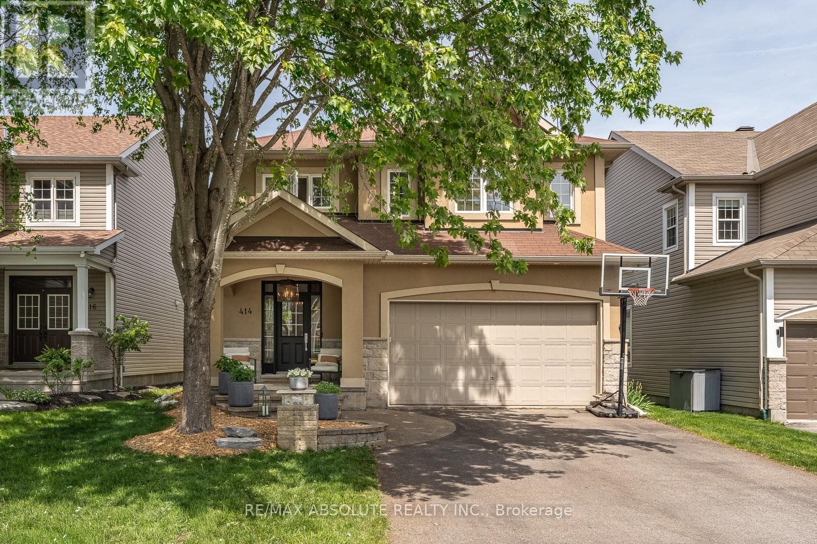 414 Landswood Way