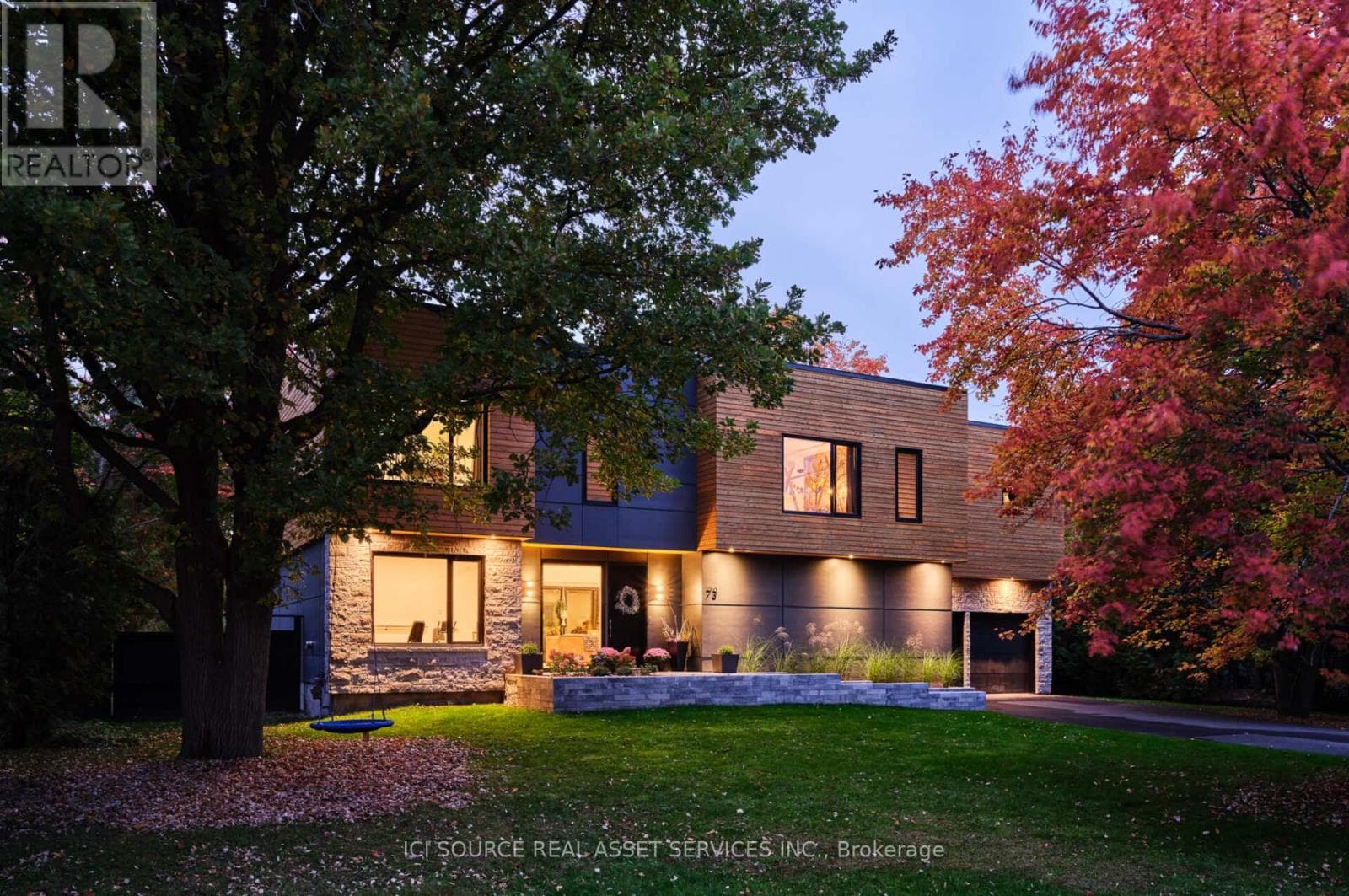 73 Pineglen Crescent
