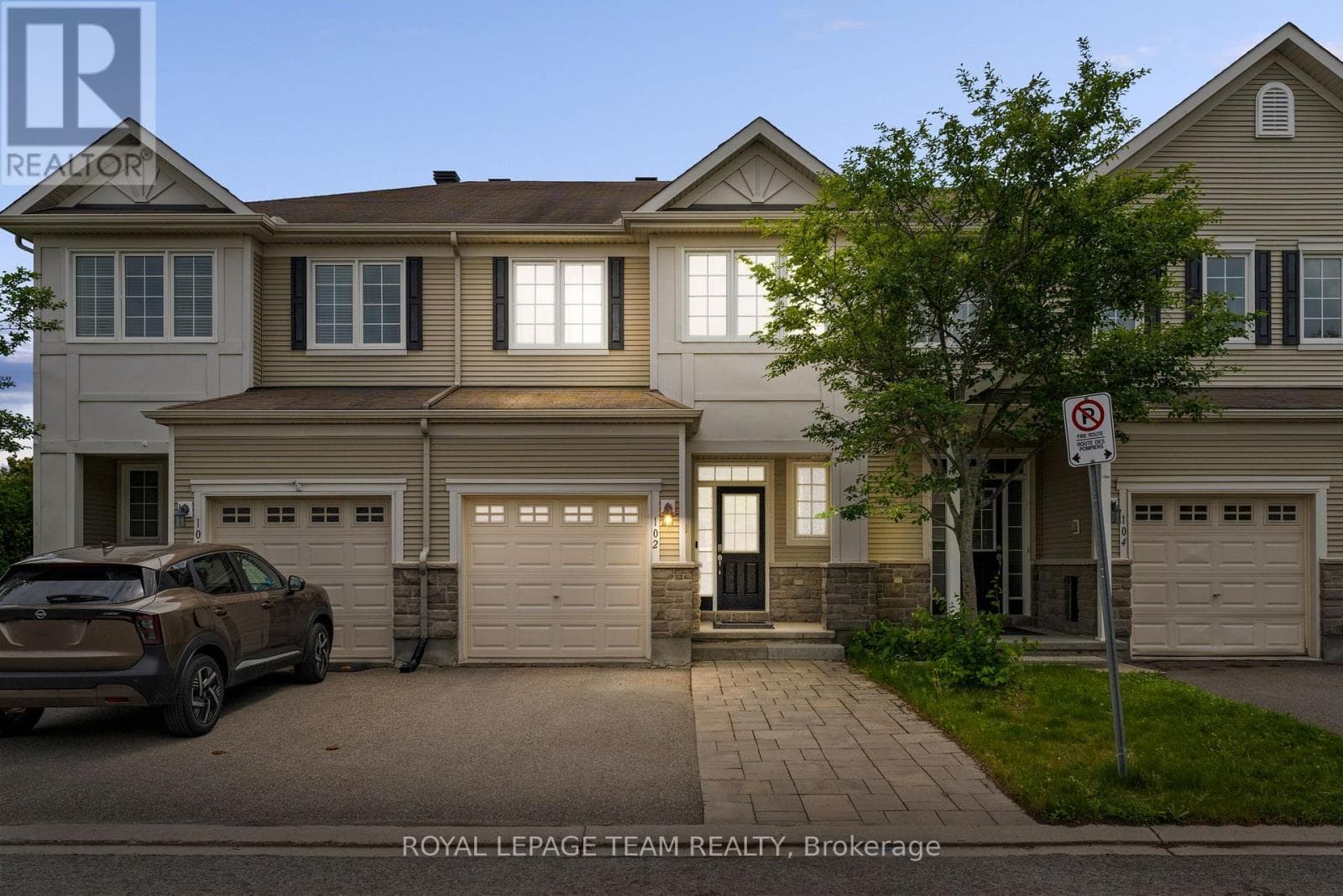 102 Lochnaw Private