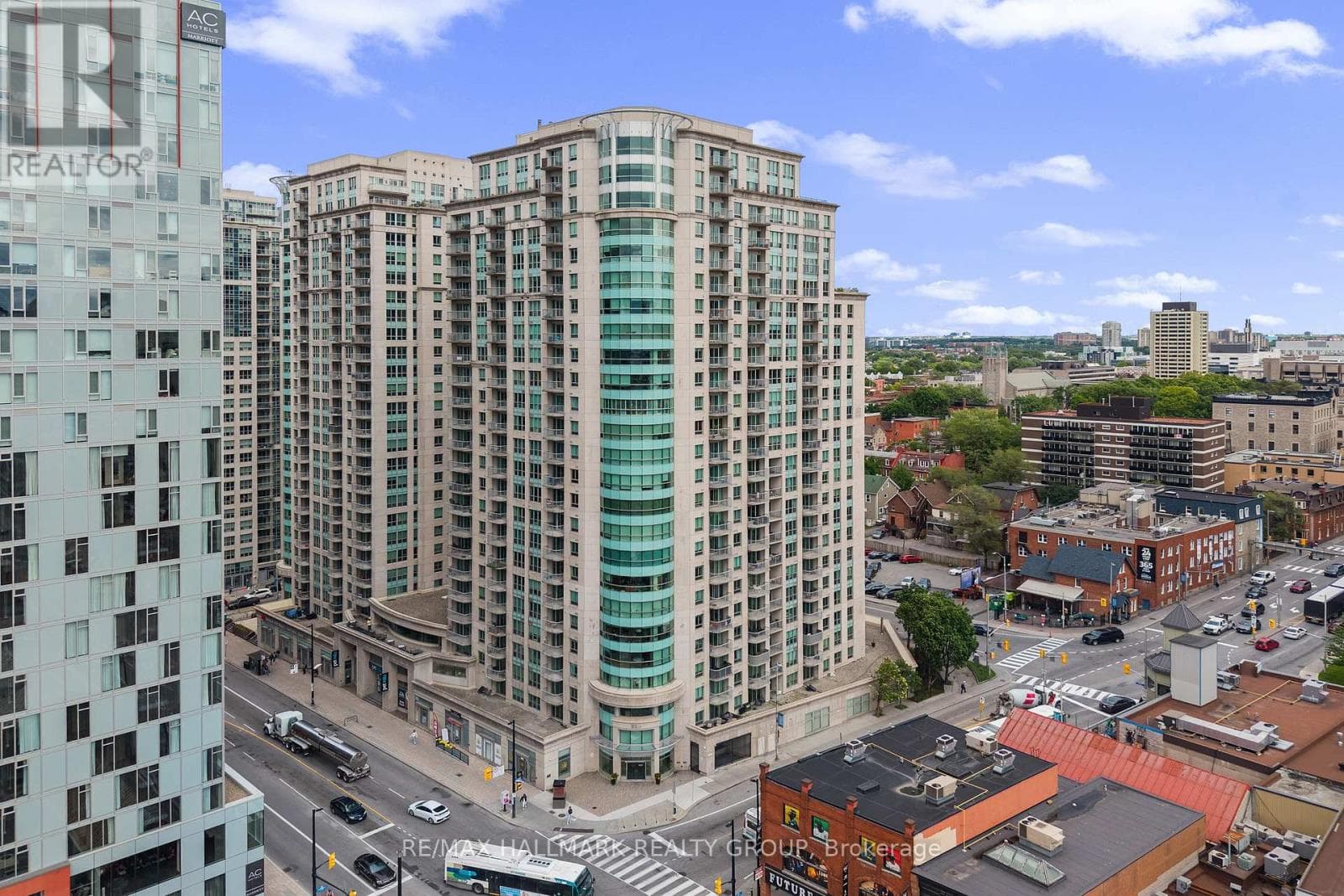 1702 - 200 Rideau Street