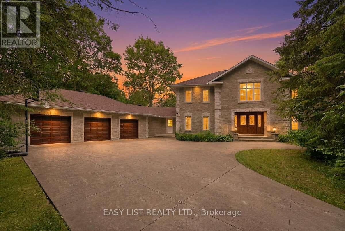 28 Marchbrook Circle