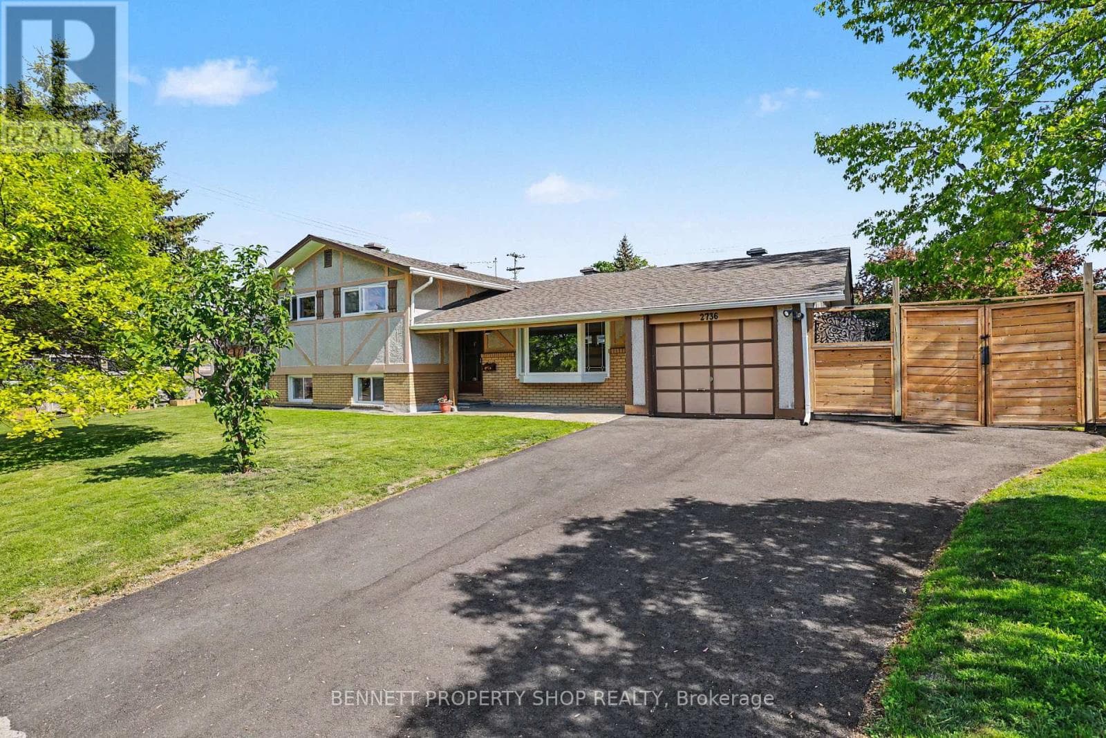 2736 Stone Crescent