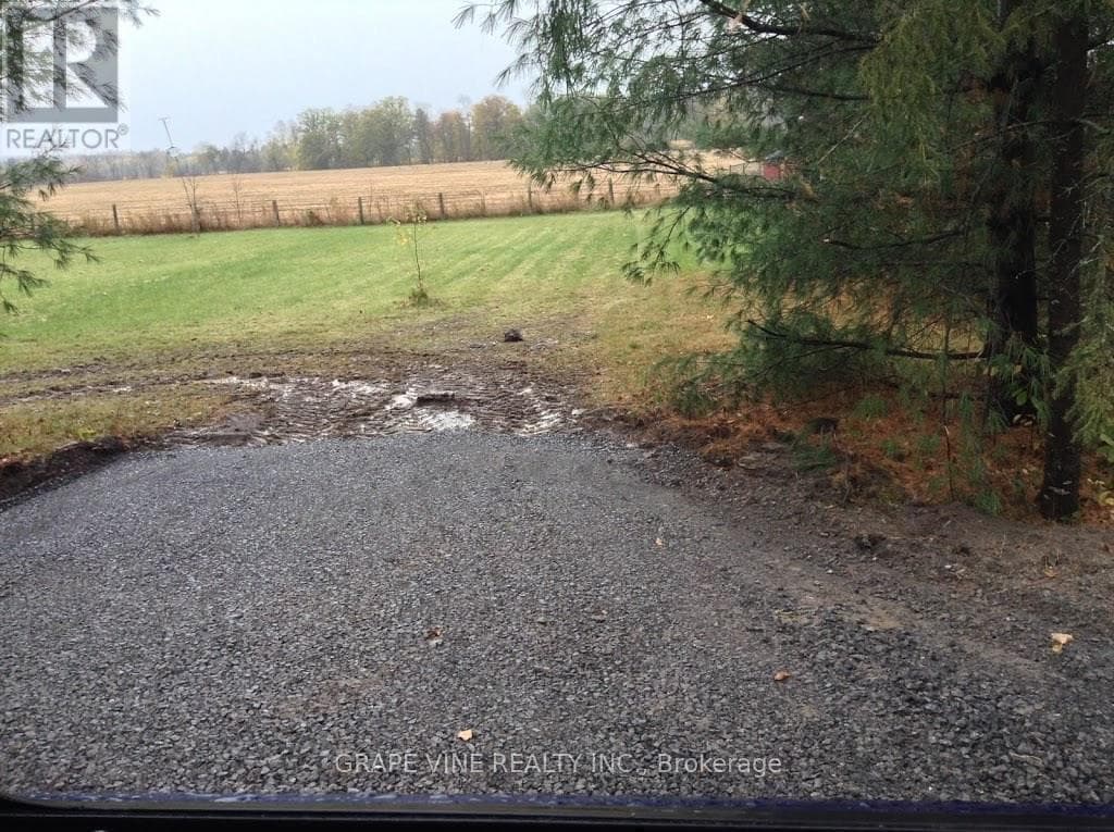 435 Maclarens Side Road