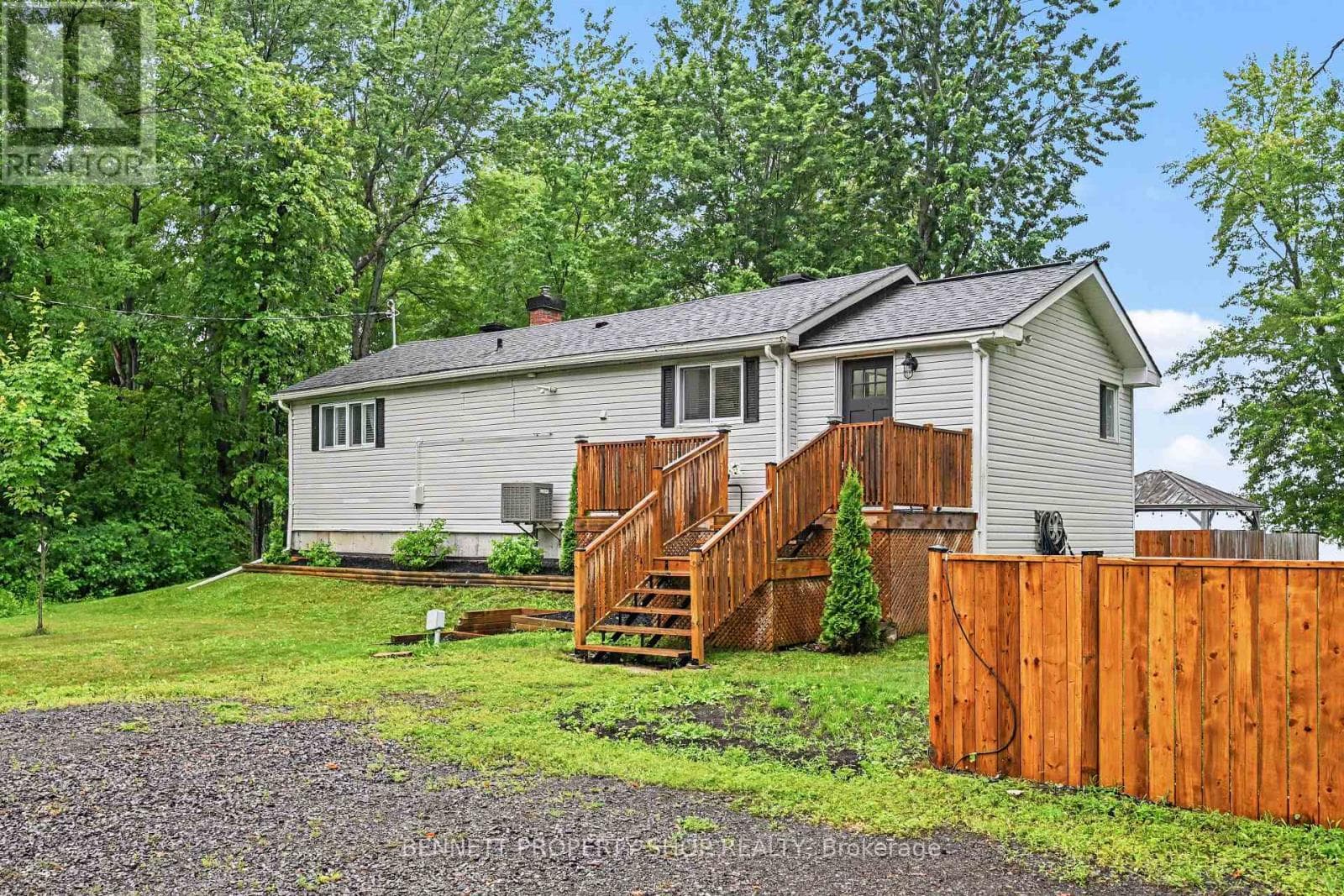 102 Moorhead Drive