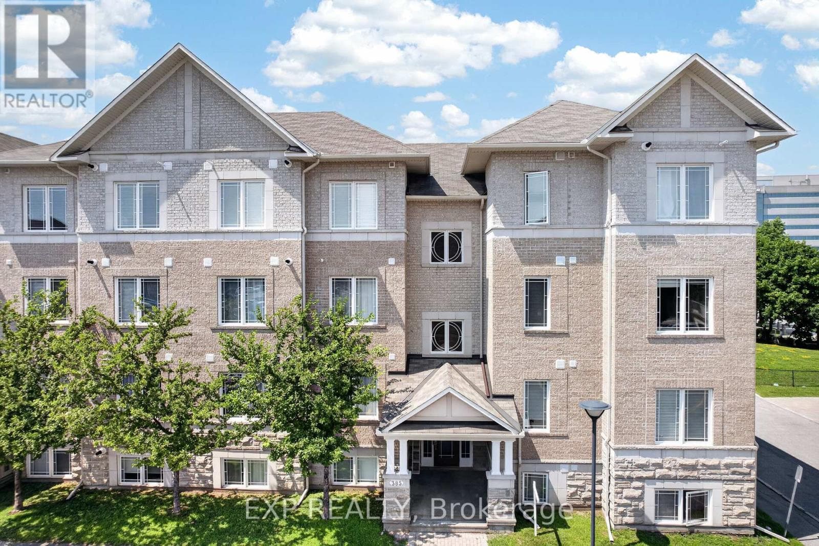 4 - 385 Paseo Private