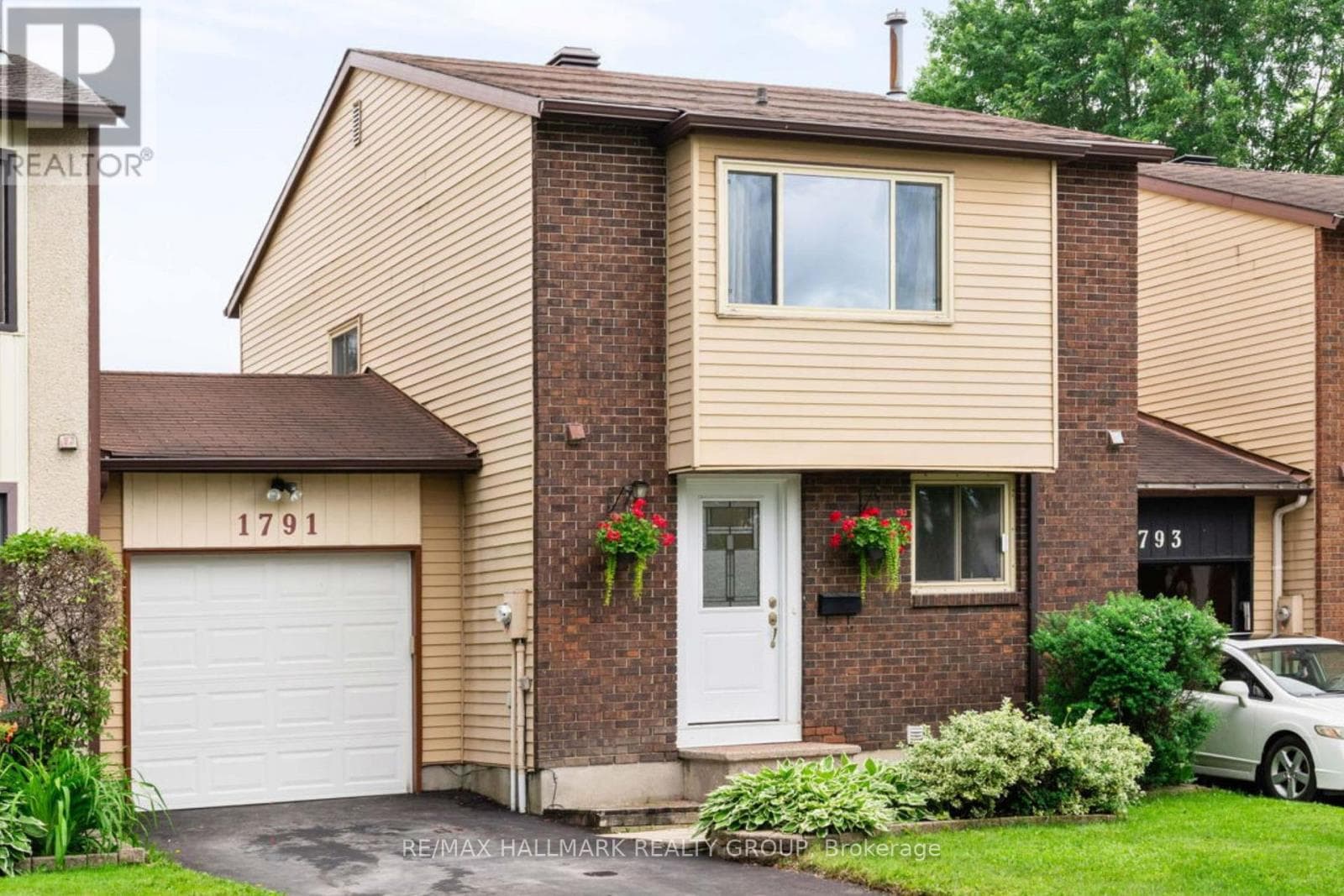 1791 Lamoureux Drive