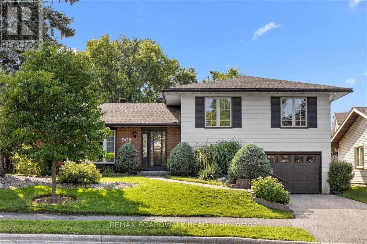 965 Cahill Drive W