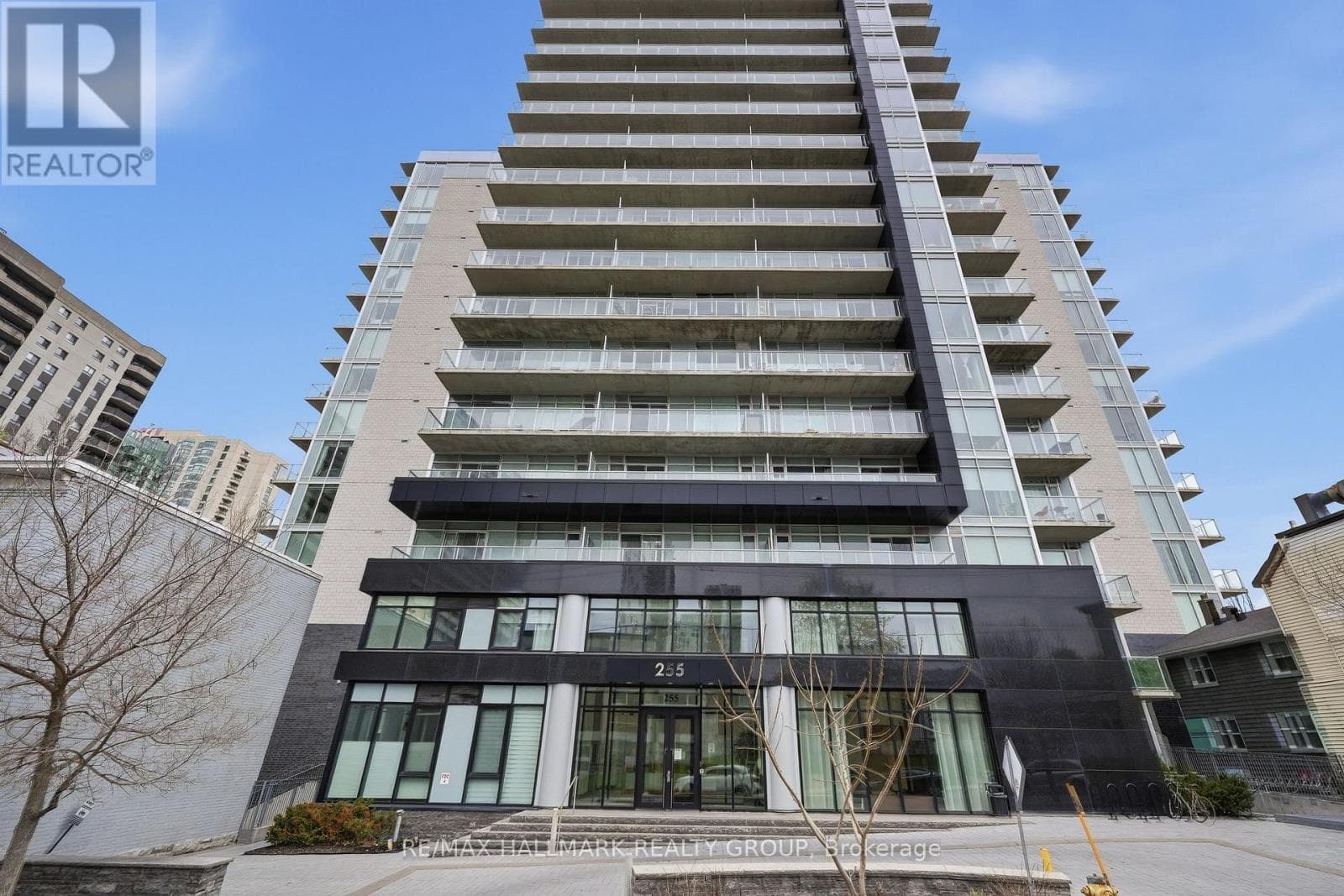 106 - 255 Bay Street