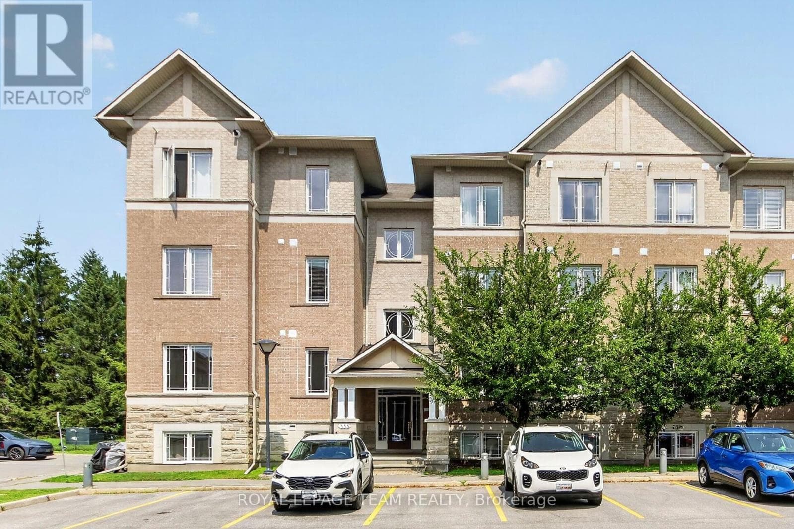 3 - 355 Paseo Private