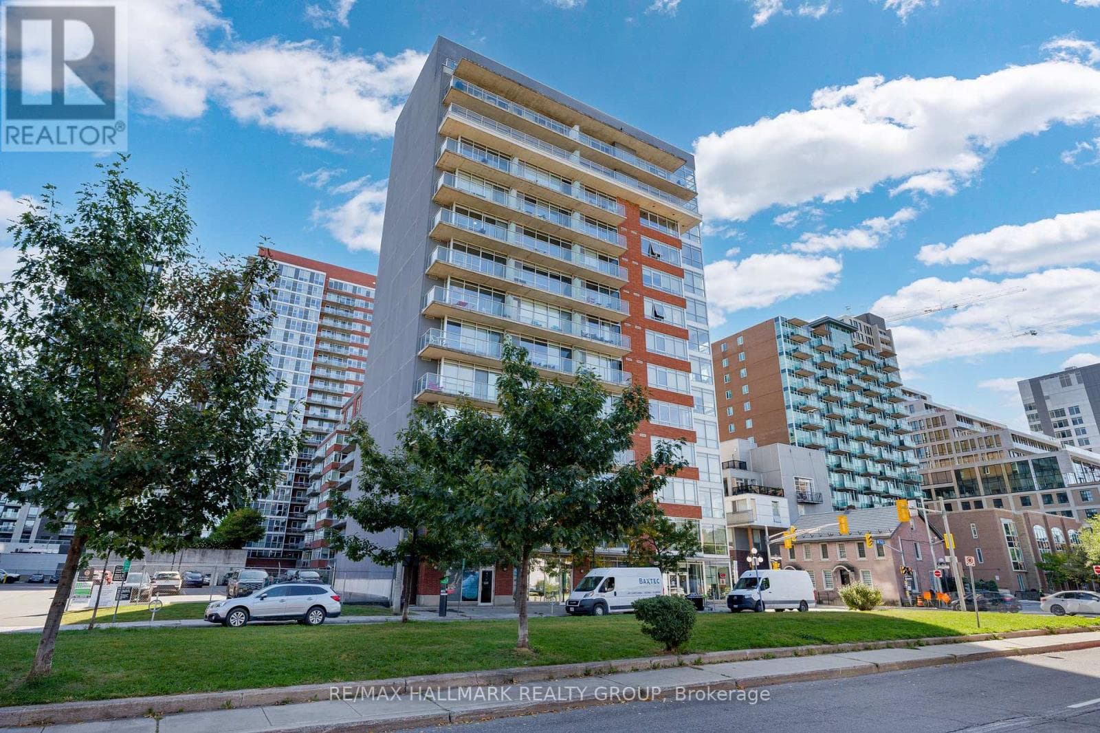 210 - 180 York Street