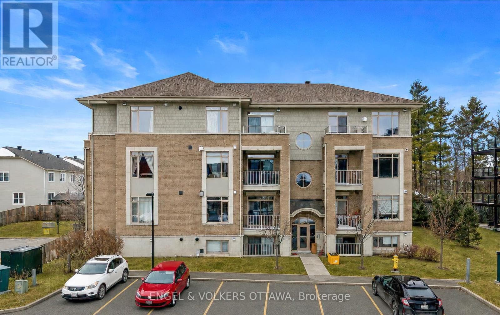 1 - 25 Earlton Private
