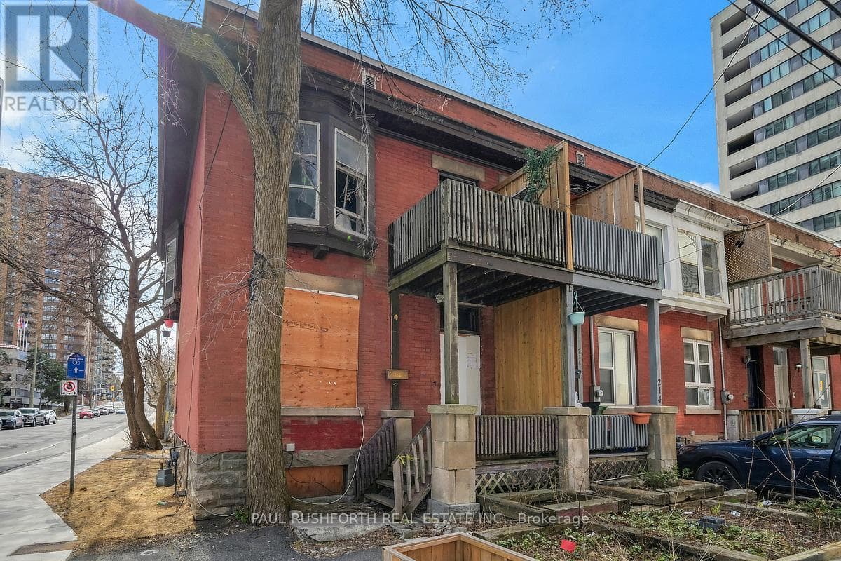 216 Bay Street