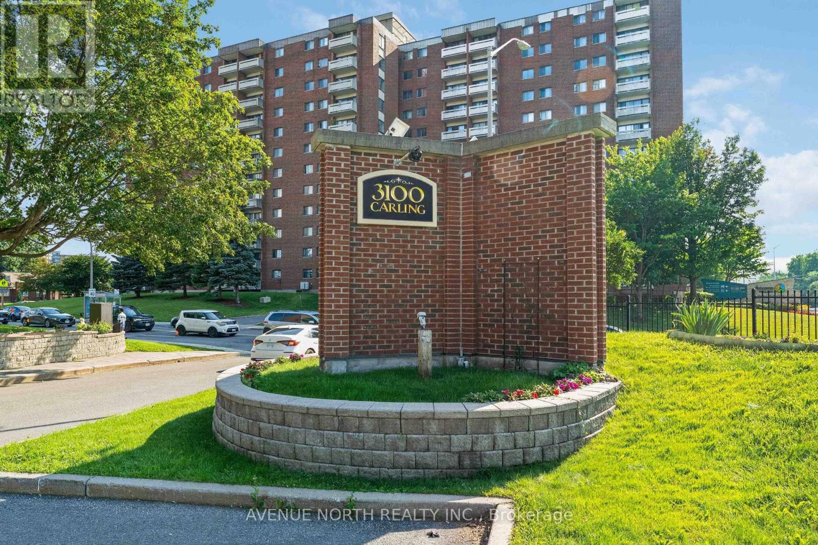 820 - 3100 Carling Avenue
