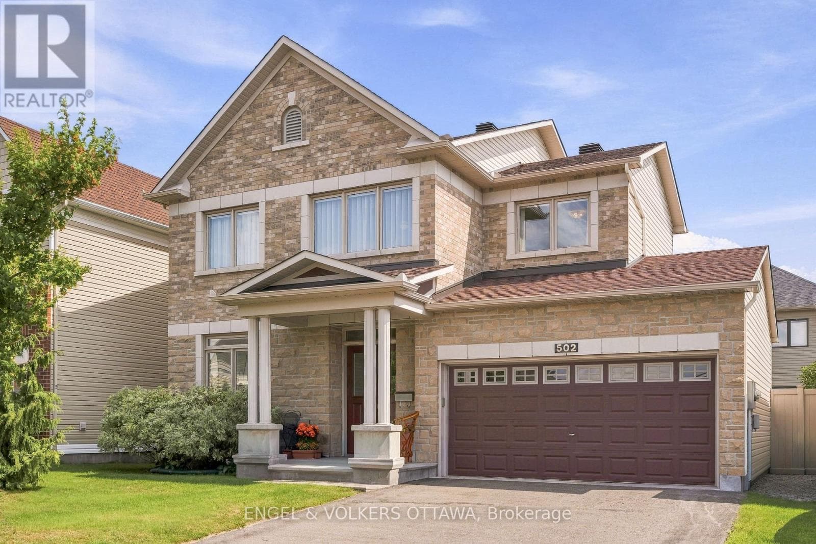 502 Caracole Way