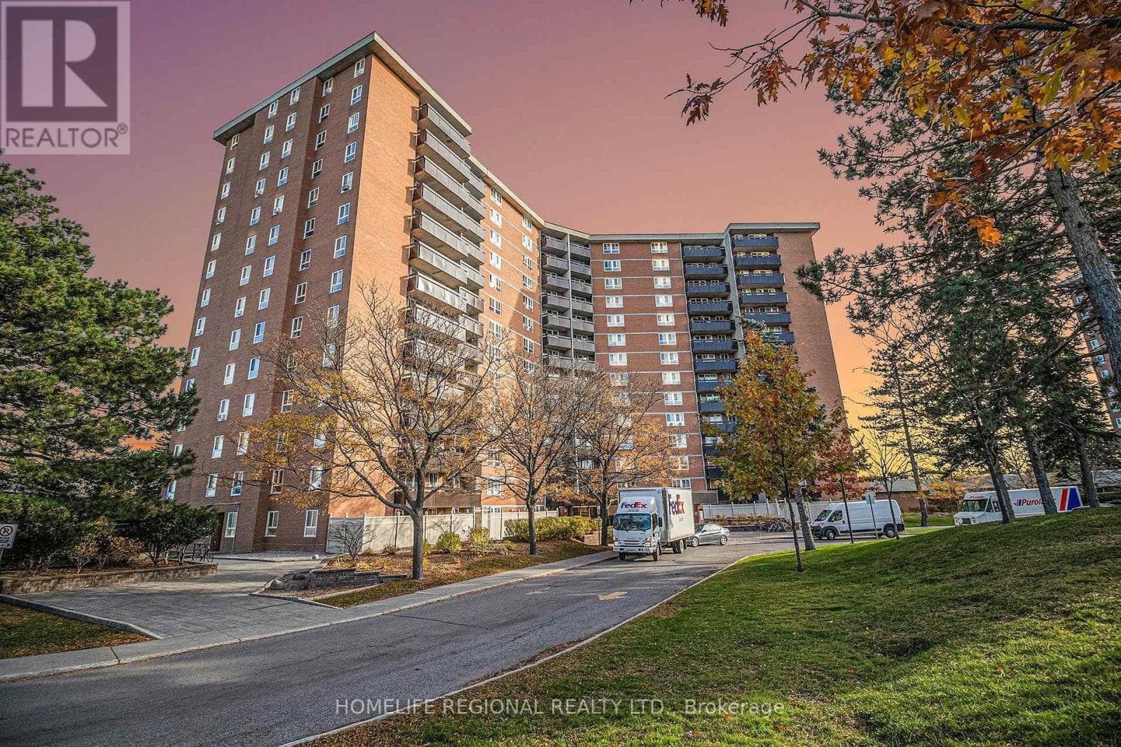 1403 - 2000 Jasmine Crescent
