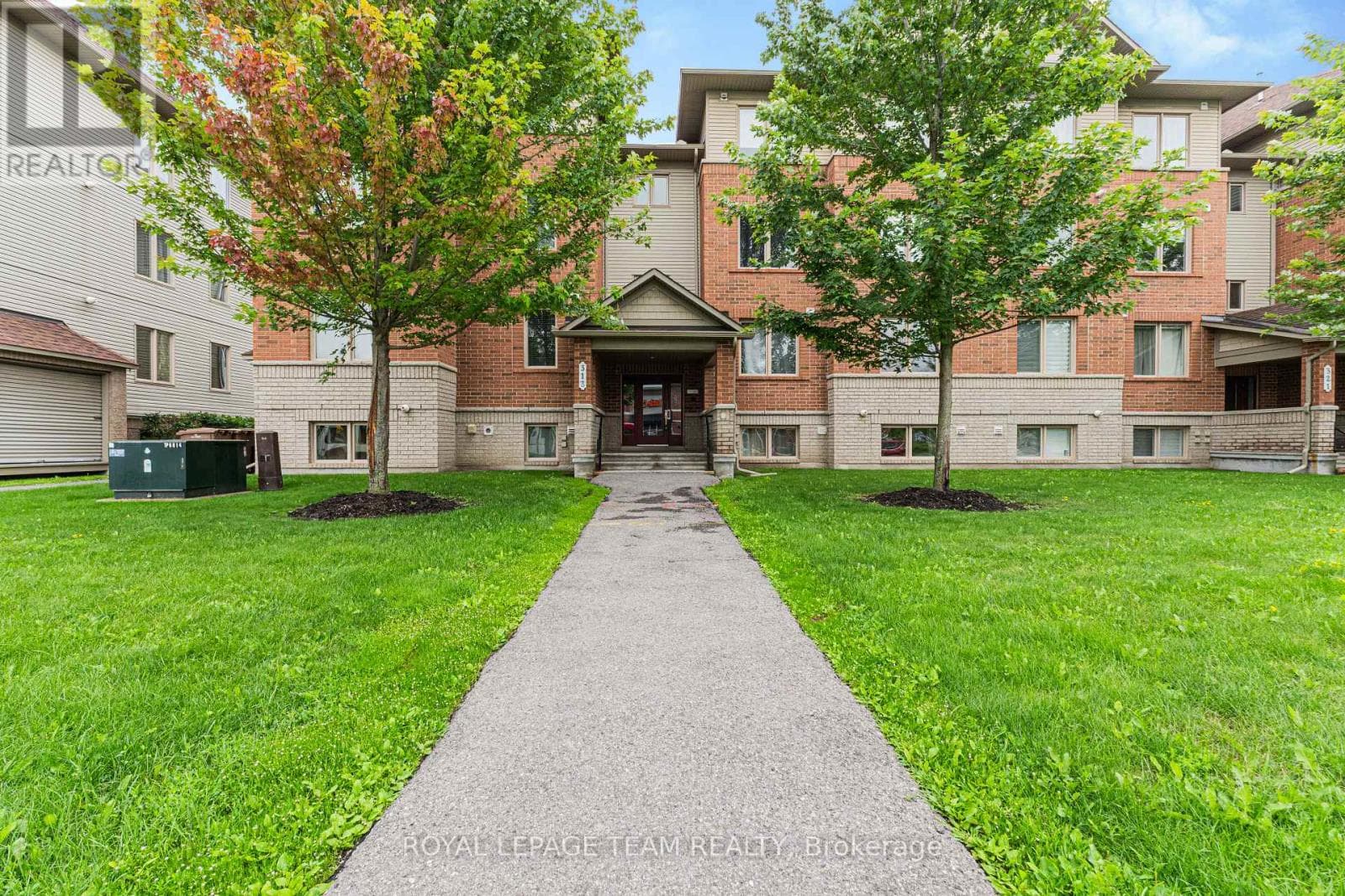 6 - 313 Cresthaven Drive