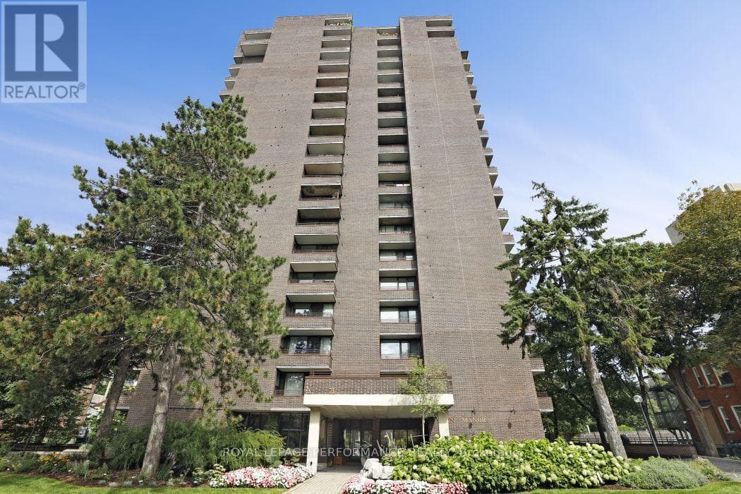 1801 - 71 Somerset Street W