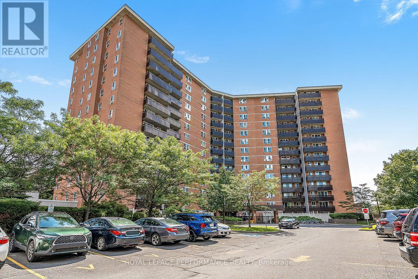 1406 - 2000 Jasmine Crescent