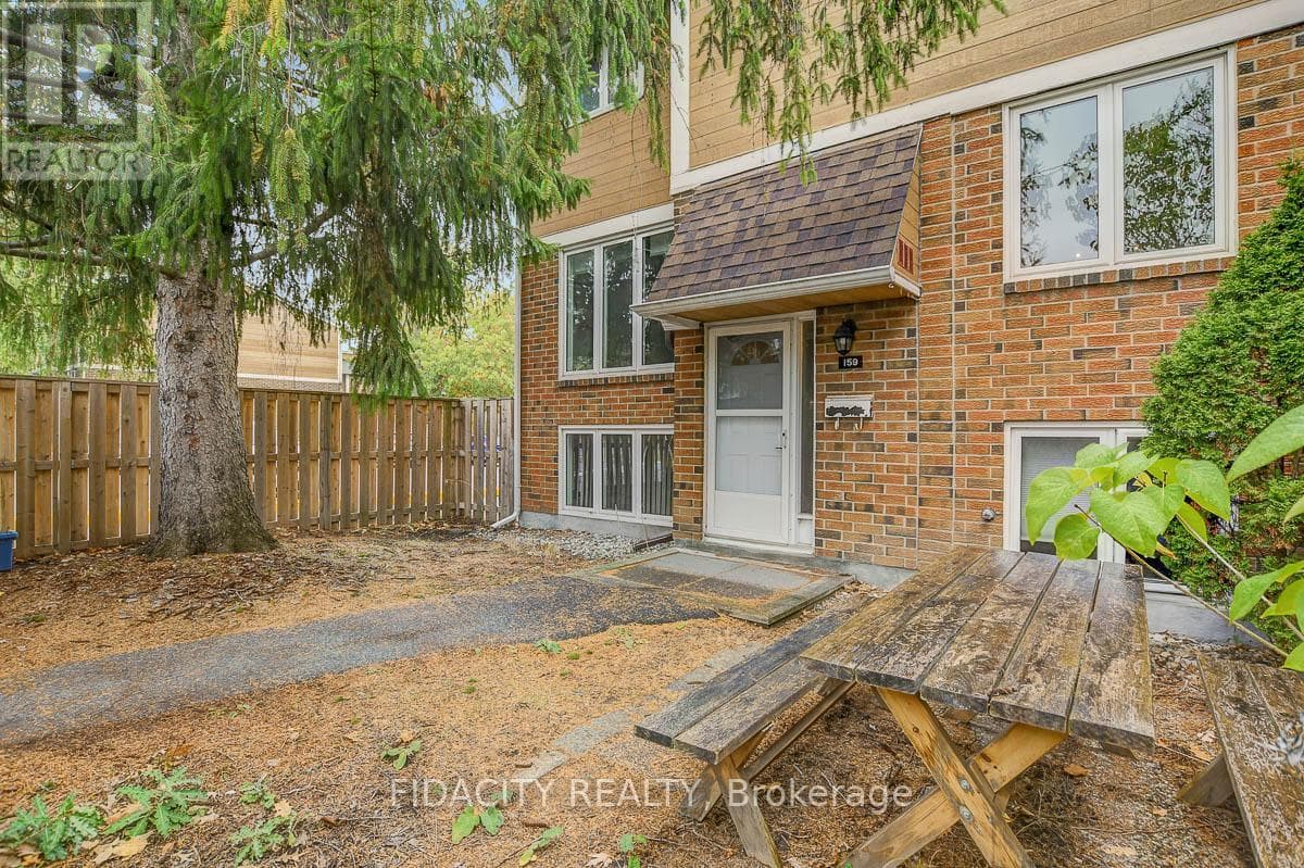 61 - 159 Salter Crescent