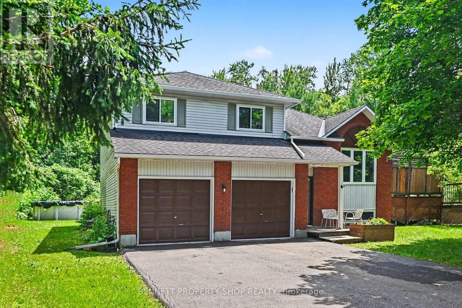230 Cardinal Crescent