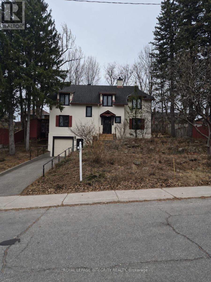 290 B Holmwood Avenue