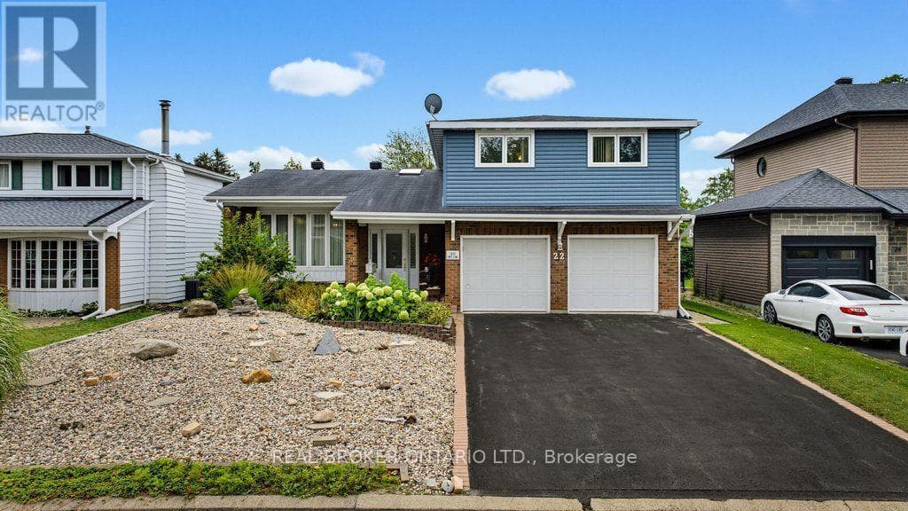 22 Woodhill Crescent