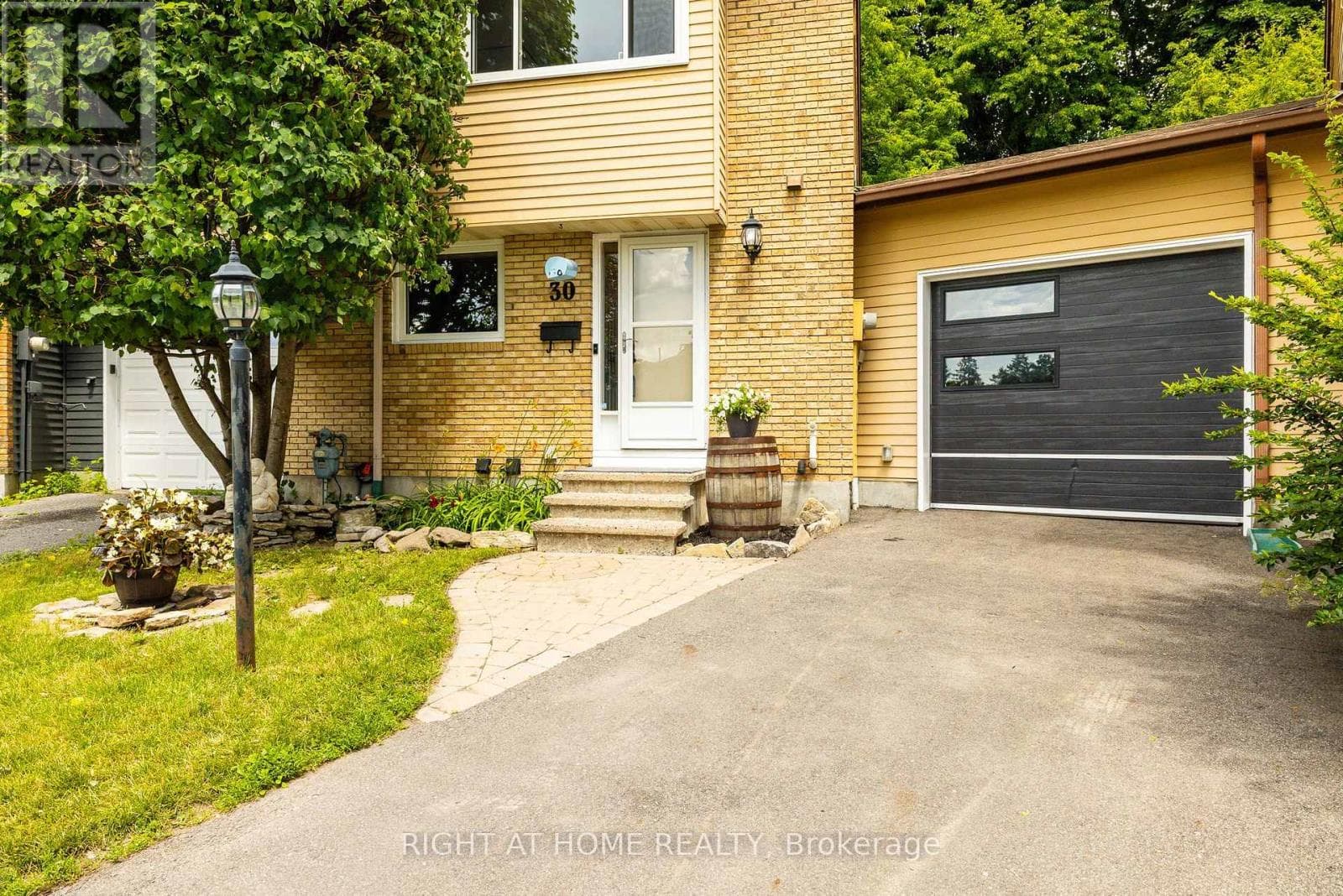 30 Berkshire Way