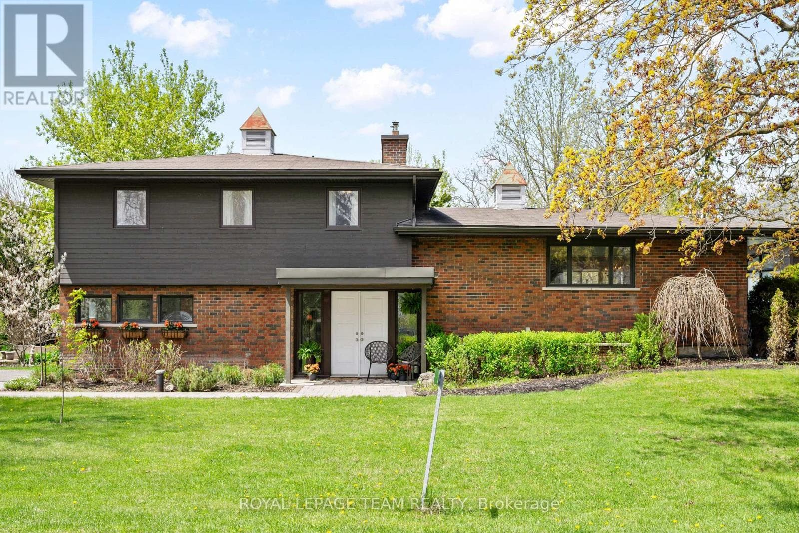 2 Lockview Road
