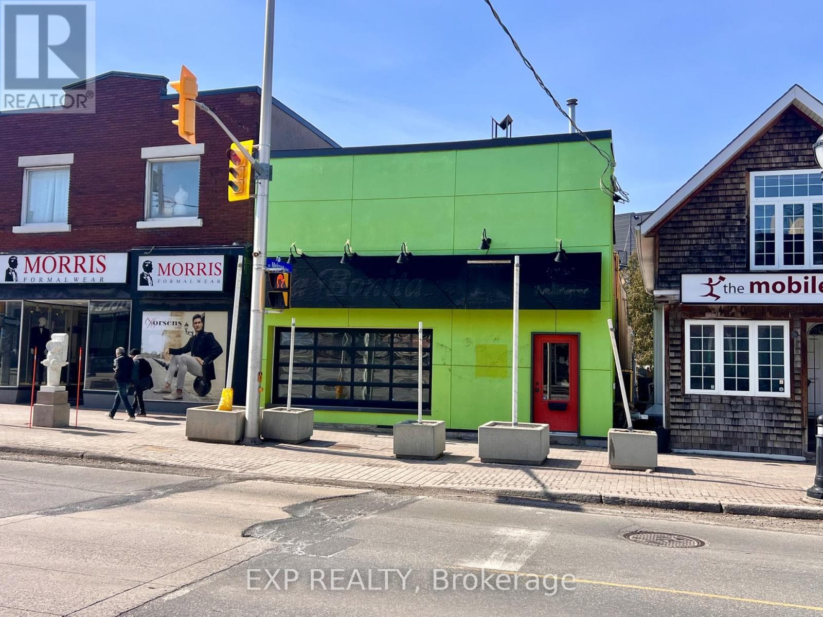 1079 Wellington Street W